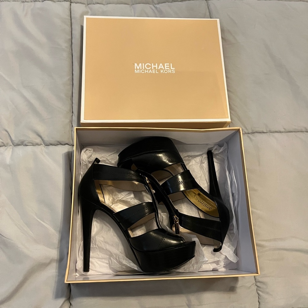 Michael Kors Berkeley Platform Black Size 9